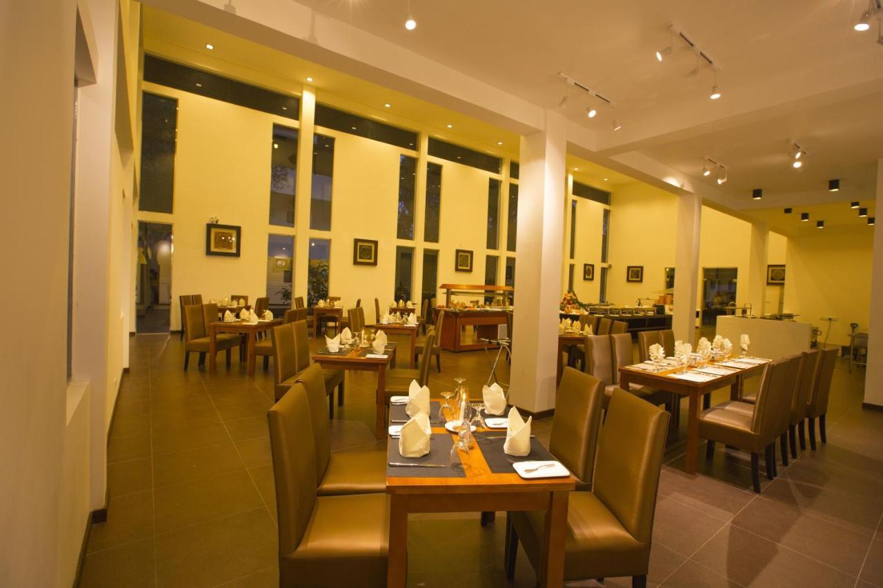 Grand Tamarind Lake Kataragama Eksteriør bilde
