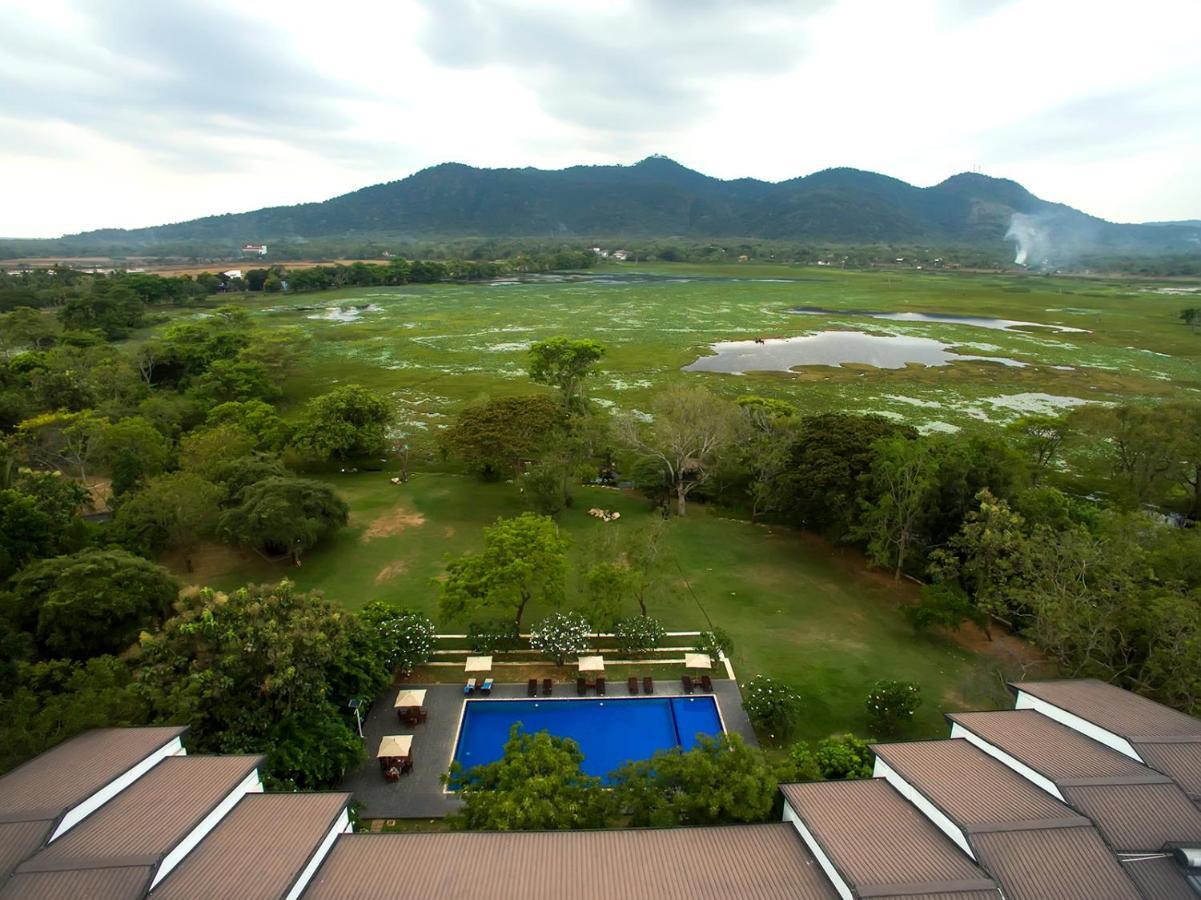 Grand Tamarind Lake Kataragama Eksteriør bilde